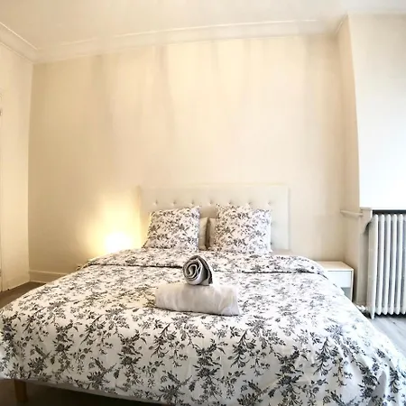 Apartment Champs Elysees 3 Paris