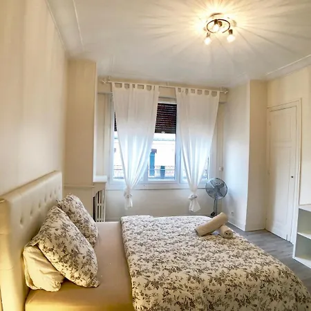 Champs Elysees 3 Apartment *
